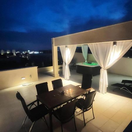 شقة Olive Oasis Penthouse With Jacuzzi زادار المظهر الخارجي الصورة