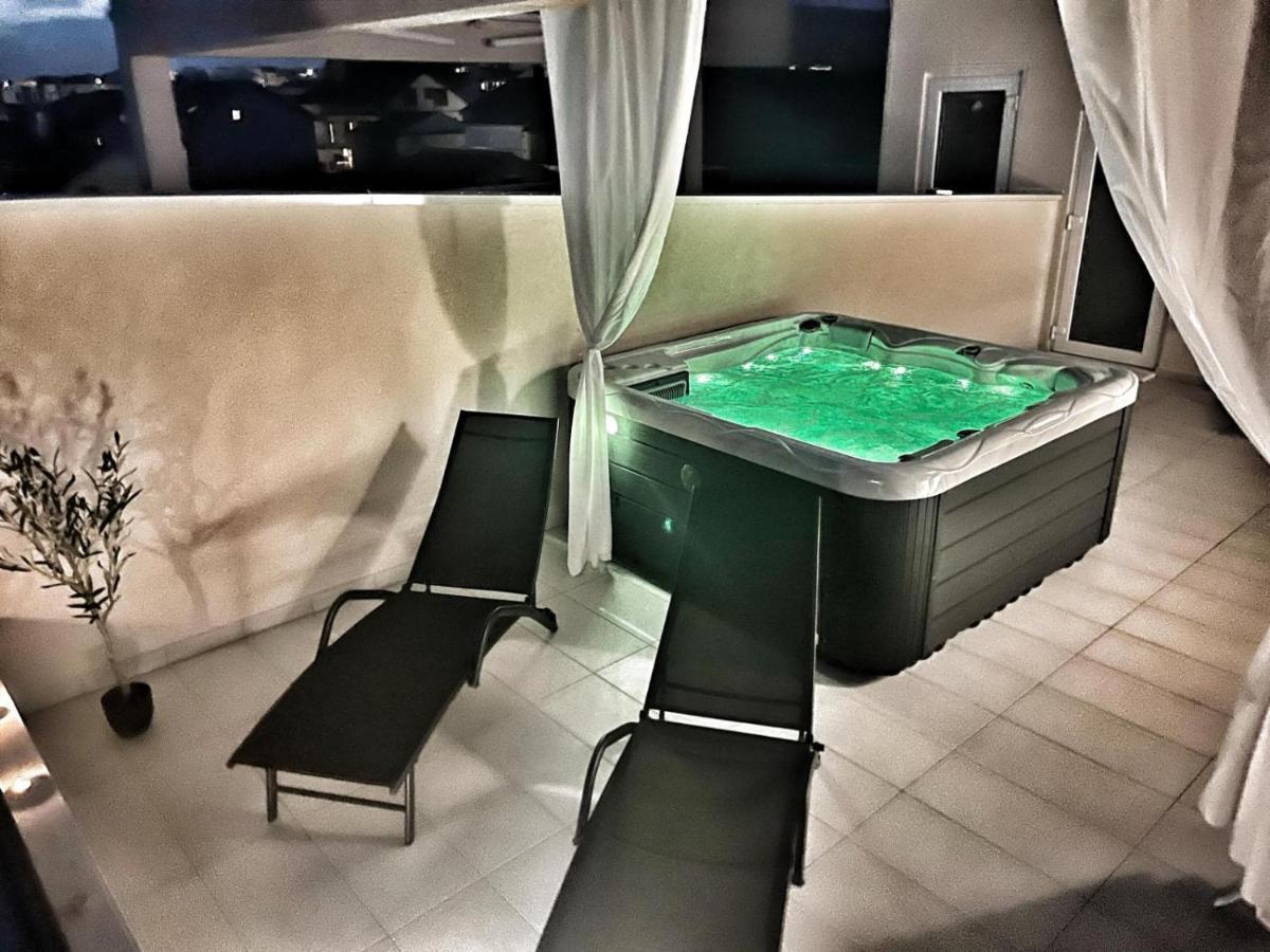 شقة Olive Oasis Penthouse With Jacuzzi زادار المظهر الخارجي الصورة